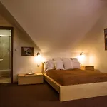 Sweet Hotel